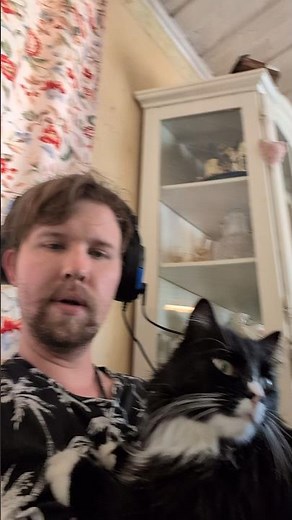 #lotro #cat #goodvibe #lordoftherings #huzzah #mmorpg #gaming #niceshirt