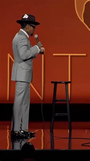 KING! @realdlhughley 🔥🔥🔥 go check them out September 26 and 28th Raleigh | Jamie Foxx