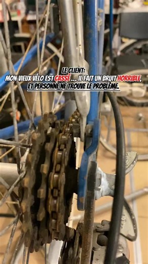 Regarde bien ta bicyclette… Si elle commence à faire des bruits étranges, c’est qu’elle cherche à te dire que quelque chose ne va pas. Et normalement, 90% du temps, même sans compétence mécanique, tu réussiras à identifier l’origine du problème. Ensuite, à toi de voir si tu veux tenter une réparation maison ou si tu contactes quelqu’un dont c’est le métier 🙌 Ride Safe #velo #vélo #bicyclette #ateliervélo #velovintage | Vintage Queen Bike Repair