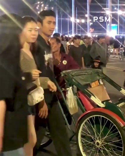 ផ្លូវថ្មើរជើងចតុមុខមង្គល រាជធានីភ្នំពេញ