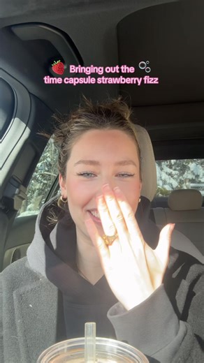 Soooo yummy so fizzy so fruity so delicious and sweet!!!! Gosh it’s too good, clean energy, get your water intake and vitamins?…. Yup. It’s green tea and ginseng caffeine!! Arbonne strawberry energy fizz sticks 🤞🏼#arbonneconsultant #energydrink #fizzsticks #cleancaffeine #strawberry