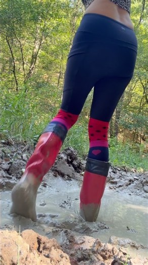 Feeling this mud in rubber boots #boots #mud #mudrunner #schlamm #stiefel