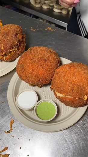 Street Style Crispy Burger Making 💥 #shorts #shortsfeed #foodshorts