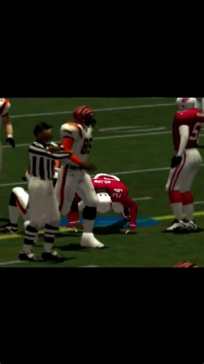 What's the point of pushing the button? 😂#nfl2k4 #espn #nfl #oldschool #retrogaming #ps2 #cards