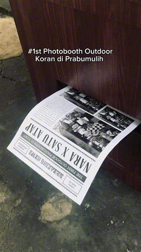 Prabumulih ga mau ketinggalan!🫵🤩 Photobooth outdoor koran yang lagi viral di bandung dan jogja sekarang udah ada di prabumulih Hasil fotonya cakep bgt, clean, dan yang paling penting ga MIRROR!💥 📍Satu Atap Kopi, Prabumulih #photobooth #prabumulih