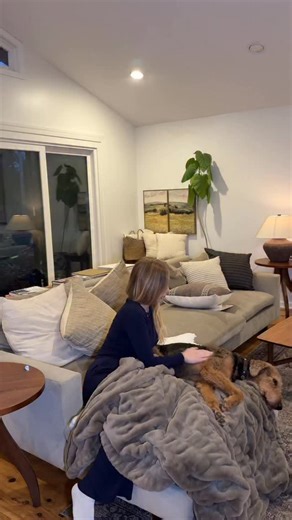 Lindsey Bosway on Instagram: "As a busy mom, sometimes picking a meal at the end of the day and making sure we have the ingredients feels harder than it should! I have been loving Blue Apron because they deliver fresh ingredients straight to my door with step by step instructions that I can follow even with the kids running around. Blue Apron is offering my followers 50% off their first two orders plus free shipping using code LINDSEY50. Save on Blue Apron using my code today! #blueapronpartner 