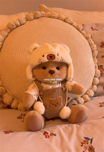 The cutest teddy bear ever 🥹🧸 15% off with code: Lagueatracy! #cozyvibes #aestheticroom #teddybear #vanillagirl #cleantok @Getahug.co