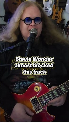 #StevieWonder forced #Coolio to drop the cursing from #gangstasparadise in order to release it
