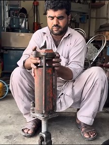 115K views · 901 reactions | Broken Hydraulic Jack Repair With Limted Tools #howto #repair #broken #JACK | Storytime | Facebook