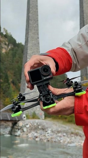 His FPV drone flying skills are definitely 10/10 👏 Shot on DJI Osmo Action 5 Pro🎬 ‪@man.fromearth‬