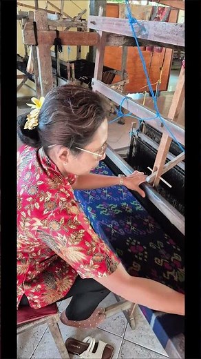 The Art of Balinese Textiles: Inside the Traditional Making of Batik & Endek #bali