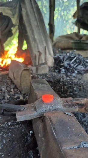 The Master of Fire: Witness Asia's Most Incredible Blacksmithing Skills.📍