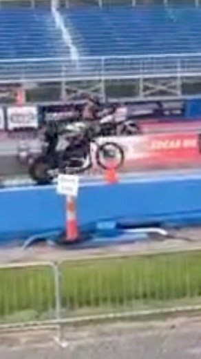 50K views · 293 reactions | Harley crashes off the line  | CycleDrag | Facebook