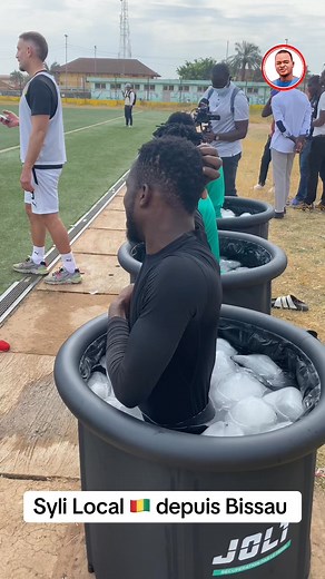 4.7M views · 10K reactions | Récupération au top !Les joueurs du Syli Local passent par la cryothérapie ou le bain de glace 流 après chaque séance pour rester en forme. | Cherif Sow | Facebook