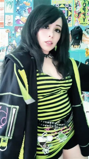 too busy dancing!! 🕺#invaderzim #scenegirl #invaderzimgir #gir #cosplay #emogirl #dancing #cartoon