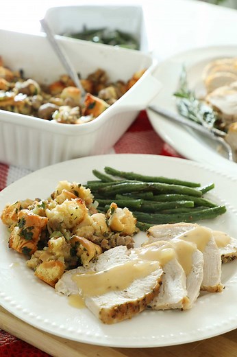 One of the easiest way to make a flavorful and juicy boneless turkey breast is in the crockpot. Prep time only takes 10 minutes and is great for a small Thanksgiving dinner or as a meal any day of the week. #ThanksgivingDinner #easyrecipe #crockpotrecipes #Thanksgiving #turkeydinner | Weekend Craft