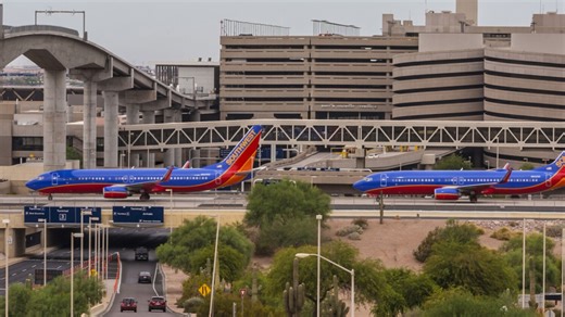 Sky Harbor starts week with widespread cancellations, delays