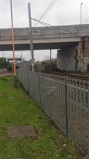 Basic Class 350 Train Clips