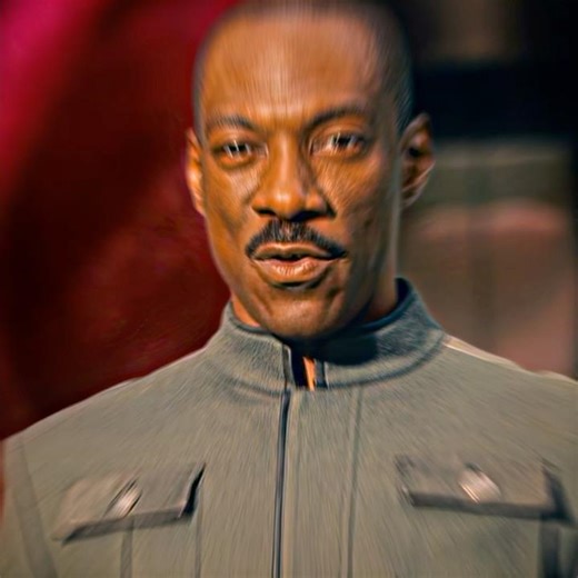 Someone got knocked away during an alien attack on Earth./🎬Meet Dave(2008)#movie #film #edit