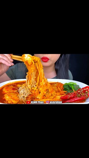 ASMR Phan | Hope everyone has a fantastic weekend!! It’s super sunny here today (Washington) and I can’t wait to whip out the Vitamix to make the... | Instagram