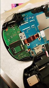 Replacing a dead battery on a PS Vita 🦾📸 #shorts #psvita #ps4 #ps3 #ps5