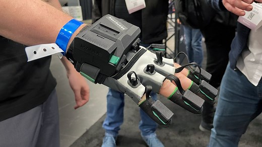 Latest Manus VR Gloves Promise New Levels of Finger Tracking Accuracy