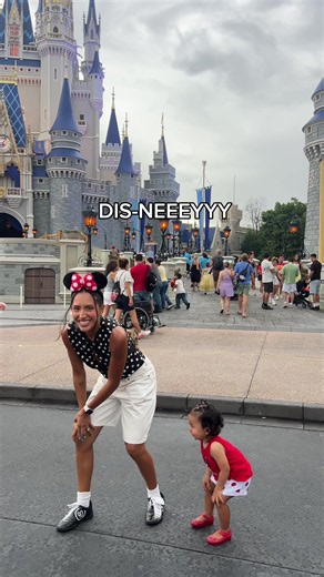 DISNEEEEYYY @Disney Parks