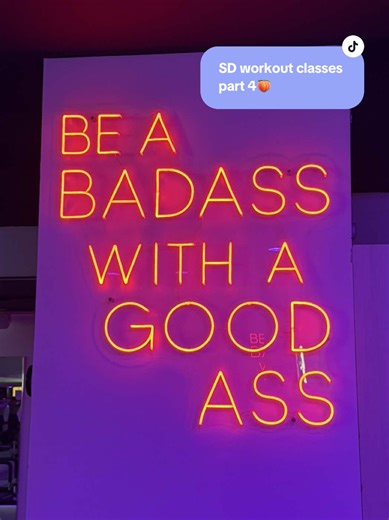 Replying to @Trin trying san diego workout classes you recommended🤸🏼‍♀️🤍 📍 Bodyrok - La Jolla 💸 9 classpass credits/$40 drop in 🔥 Difficulty: 10/10 🔁 Repeatability: 1/10 What I loved: – fun music, very upbeat club remixes the whole class What I didn’t: – the music also gave me anxiety LOL – as a recovering HIIT class survivor, this was just too fast for me! I got war flashbacks to orange theory🫣 – I HATED the light and color changes throughout the class. they felt random and unnecessary 