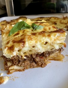 Pastitsio (Greek Lasagna)