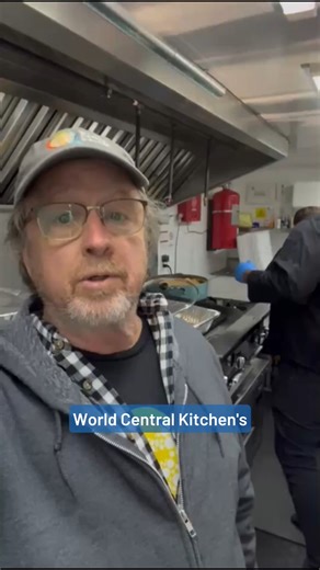 WCK’s Gary is with Chef Isaac as we wind down our winter storm efforts in Nashville. After Winter Storm Fern slammed into the American South and East, our teams began serving meals to impacted families across the region. With the support of local partners and restaurants like Gary and Chef Isaac, our teams were able to serve families across seven states and Washington, D.C., bringing warmth during a freezing time. #ChefsForTennessee | World Central Kitchen