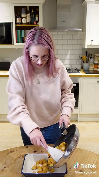 Delicious Gluten-Free Apple Crumble Recipe