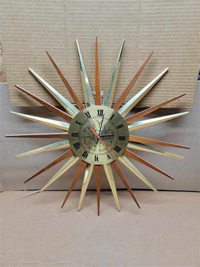 Vintage MCM Starburst / Sunburst Teak Wood & Tin Wall Clock - Etsy Canada