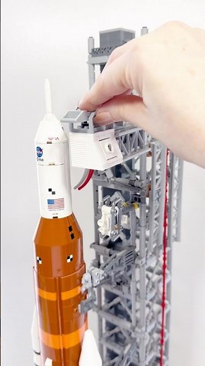 LEGO ICONS ARTEMIS SPACE LAUNCH SYSTEM #10341 #legoartemis #artemis #legoicons #legos