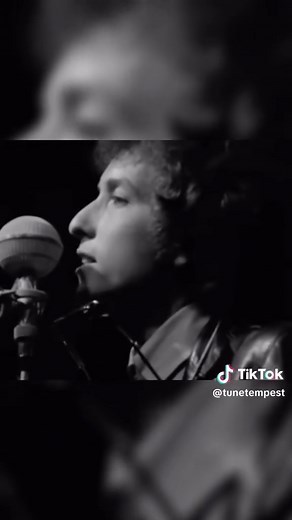 Bob Dylan: Live Performance of Like a Rolling Stone