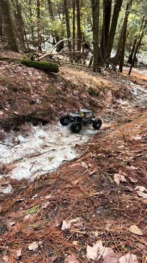 Little bit of fun with the axial bomber ##axialrr10##rcrockbouncer##rccrawler##rockbouncer##axial