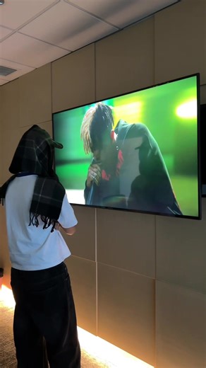 Exploring X's Impact on Carti's Aura and Legacy