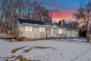 28 Lin Sal St, Windsor Locks, CT 06096 - MLS 170625812 - Coldwell Banker