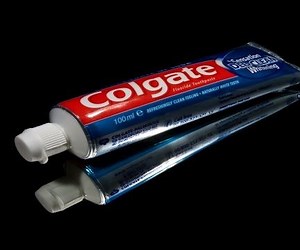 6 Awesome Toothpaste Life Hacks