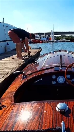 4.4K views · 946 reactions | Miss Isle and s a Step hull mahogany wood boats with external quadrant steering systems are difficult to build and require meticulous attention to detail! I love how @danleeboatbuilding took a old design from MotorBoat Magazine and produced offsets to make the files to use a CNC to make the frames and gussets to make this beautiful Gentleman Racer - would you like to jump in his boat down at the dock on the bay ? | Kevlar Bike | Facebook