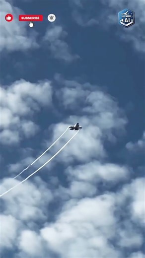 F-35 FLARE DROP! Stealth Jet Stuns Crowd with Massive Flare Explosion at Beach Air Show!🔥