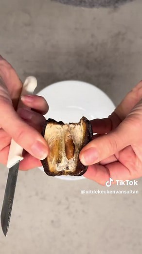 Heerlijk Bananenbrood met Dadels en Walnoten