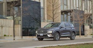 2021 Hyundai Santa Fe Hybrid Review: Happier as a Hybrid