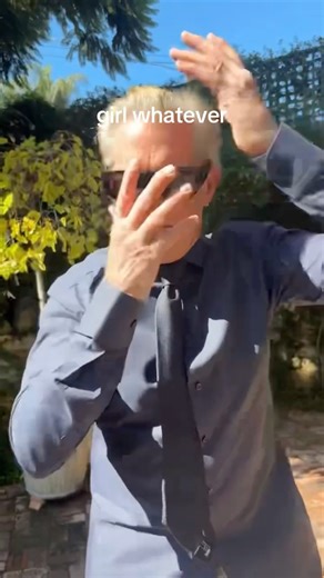 Kyle MacLachlan on Instagram: "🖖🖖🖖"