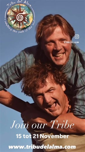 Felix van der Wissel on Instagram: "Kwetsbaarheid als verbinding. Voor Ray en mij was het ook een zoektocht en dat is het af en toe nog steeds… hoe kom ik dichterbij mijzelf? Hoe laat ik echt mijn gevoel helemaal toe terwijl ik zo geleerd heb dat kwetsbaarheid onveilig zou zijn? Mannen weten vaak niet hoe ze daar moeten komen terwijl kwetsbaarheid de sleutel is tot verbinding. Veel relaties lopen stuk omdat wij mannen diep van binnen een grotere angst hebben voor controle verlies, dan voor het v