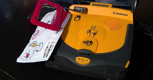 AED given to Hastings bar to honor slain law clerk used to save man’s life