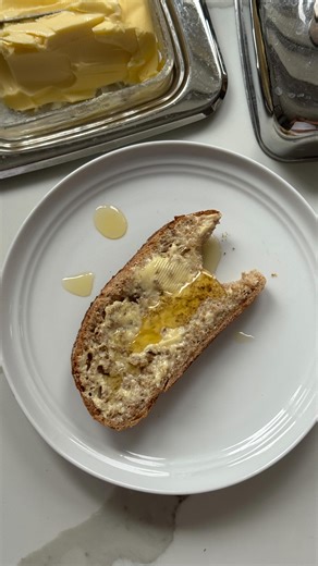 Helen Humphrey-Taylor on Instagram: "this is what i like to do when i need some free therapy…genuinely hahaha you’ll need: - 250g dark rye flour - 250g strong white bread flour - 7.5g dried instant yeast - 10g fine salt - 2tbsp olive oil (plus extra for greasing) - 300-400ml warm water (you may not need it all!) (to serve): - salted butter - honey method: 1. begin by pouring the olive oil, half of the water, yeast and flour into a large bowl. 2. add the salt on top (it’s important the salt and y