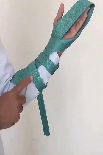 How to tie a tie Quick and Easy #shorts