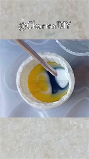 DIY Epoxy Resin Craft and Accessories | Dirty Pour Technique With Resin | Resin art for beginners