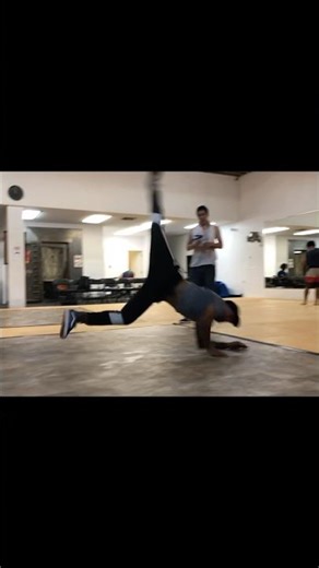 Elbow Airflare ➝ Windmill 🔥 #breakdance #bboy #shortsfeed #shorts #shortsdance #ytshorts #yt #dance