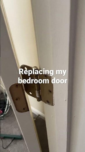 Replacing my bedroom door | Quick and Easy